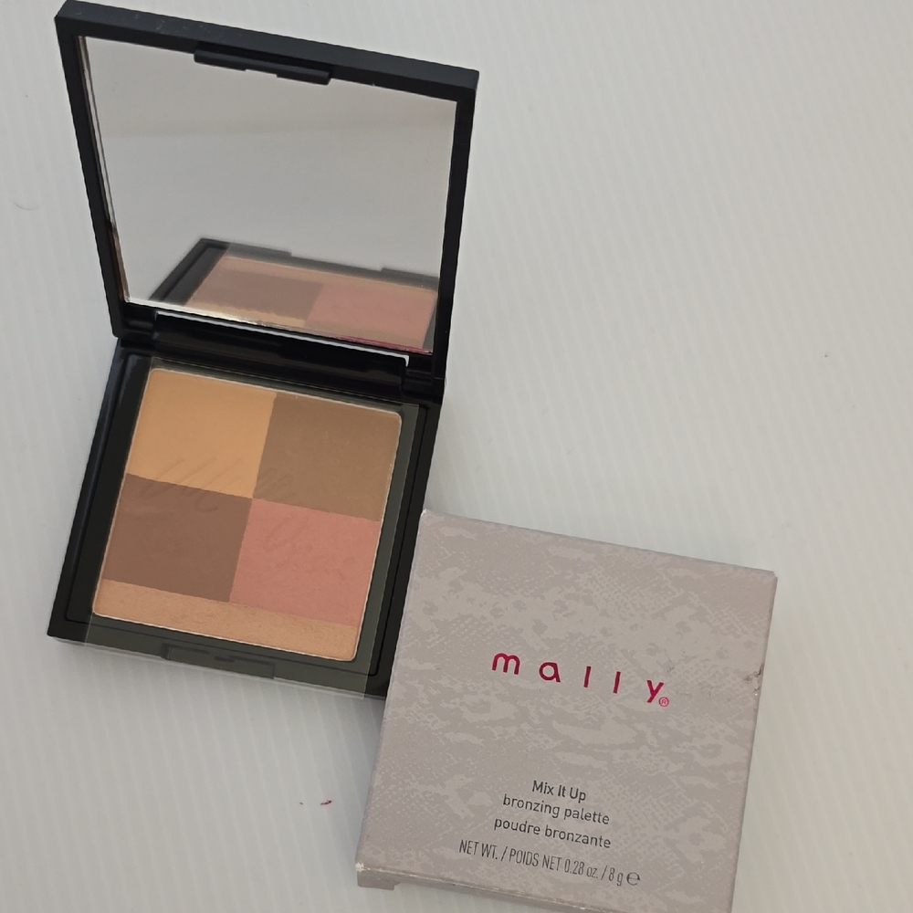 💜 Mally Mix It Up Bronzing Palette